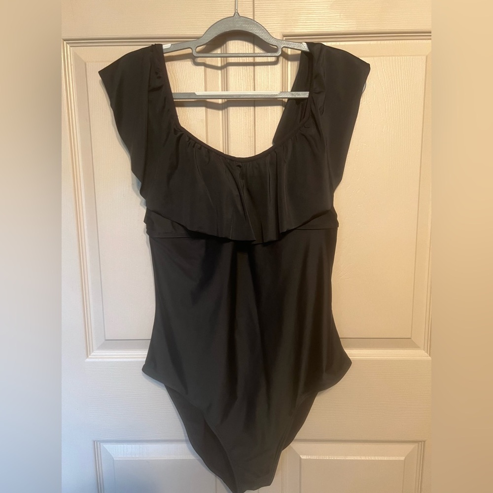 Old Navy Black Women's One Piece Swimsuit